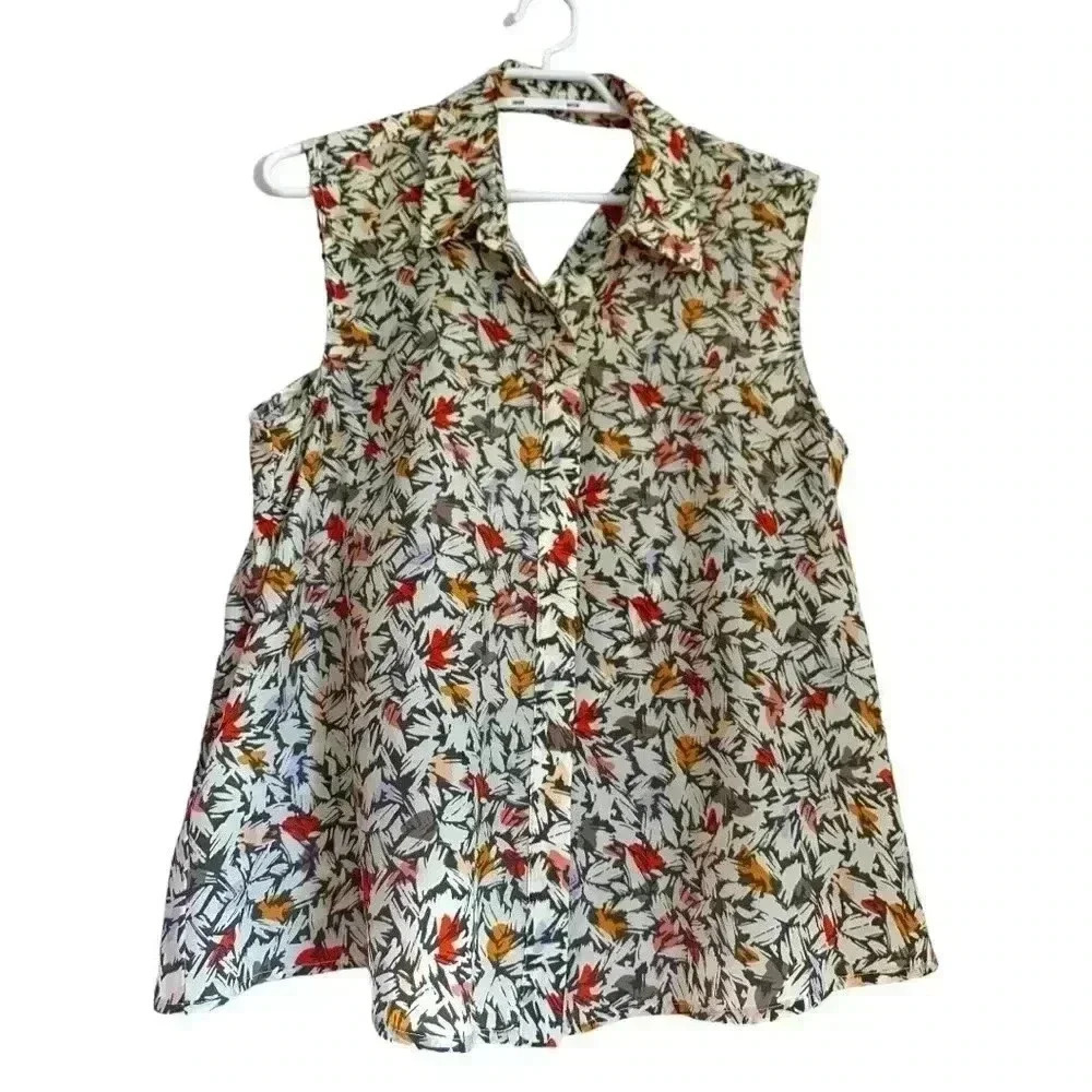 BCBGeneration top w back cutouts,  light, airy, button-down tunic